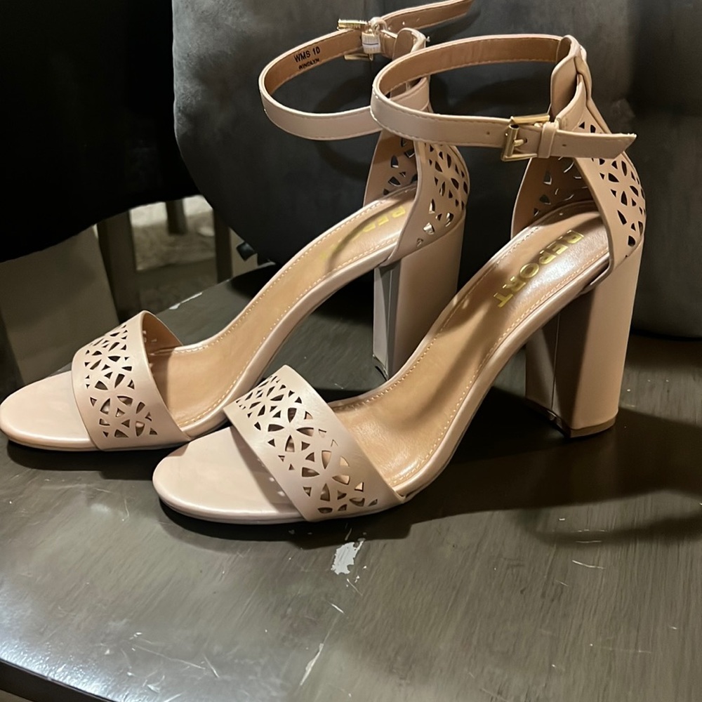 Report High Heels Creme Brûlée size 10